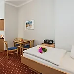 Strandvilla Imperator מלון